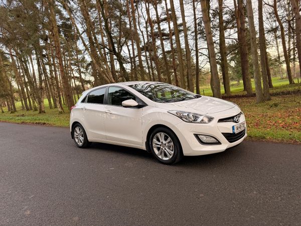 Hyundai i30 Hatchback, Diesel, 2014, White