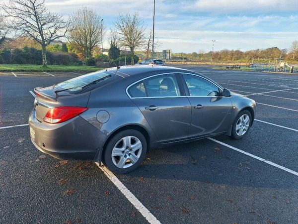 Vauxhall Insignia Hatchback, Diesel, 2010, Grey