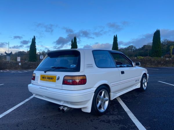 Toyota Corolla Hatchback, Petrol, 1988, White