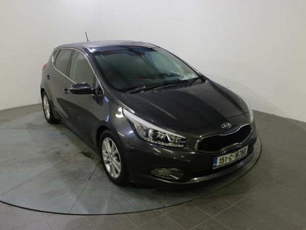 Kia Ceed Hatchback, Diesel, 2015, Silver