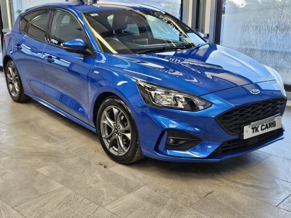 Ford Focus Hatchback, Diesel, 2021, Blue