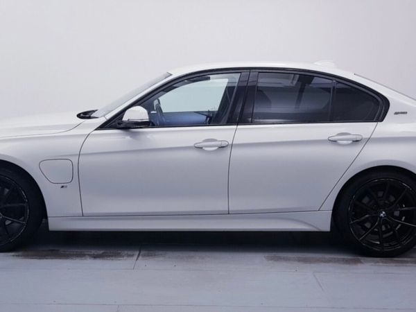 BMW 3-Series Saloon, Petrol Plug-in Hybrid, 2018, White