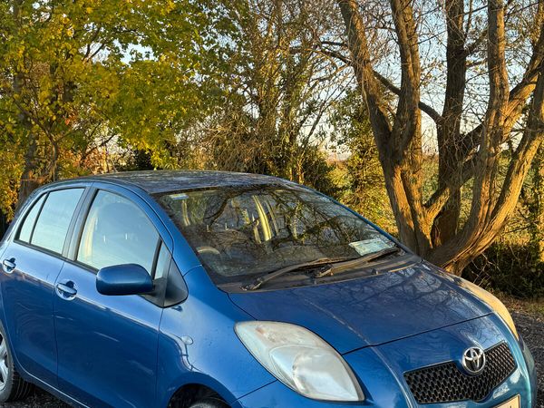 Toyota Yaris Hatchback, Petrol, 2006, Blue