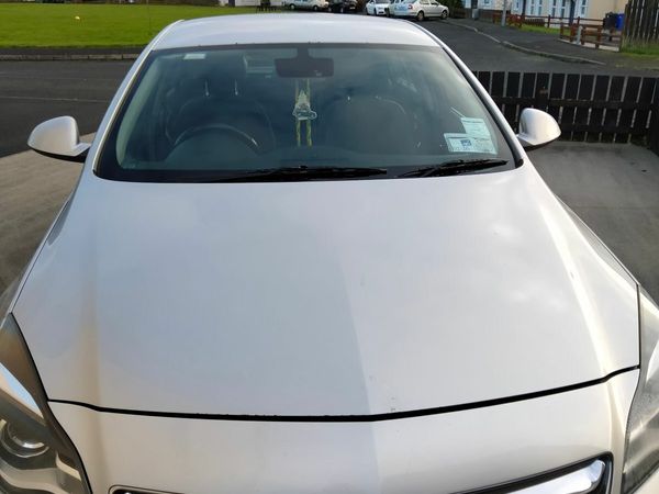 Vauxhall Insignia Hatchback, Diesel, 2014, Silver