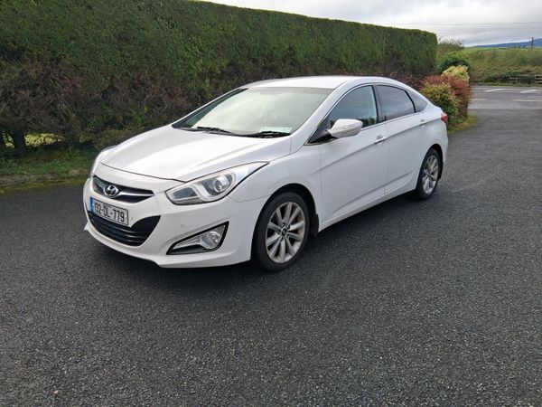 Hyundai i40 Saloon, Diesel, 2013, White