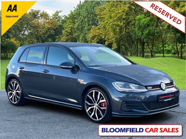 Volkswagen Golf Hatchback, Petrol, 2019, Grey