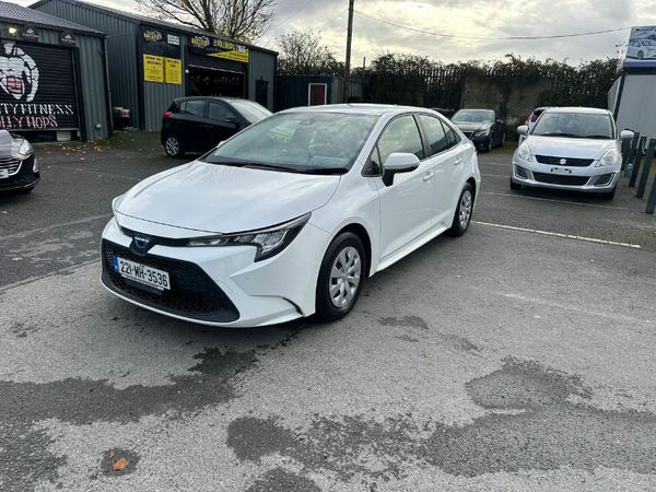 Toyota Corolla Saloon, Petrol Hybrid, 2022, White