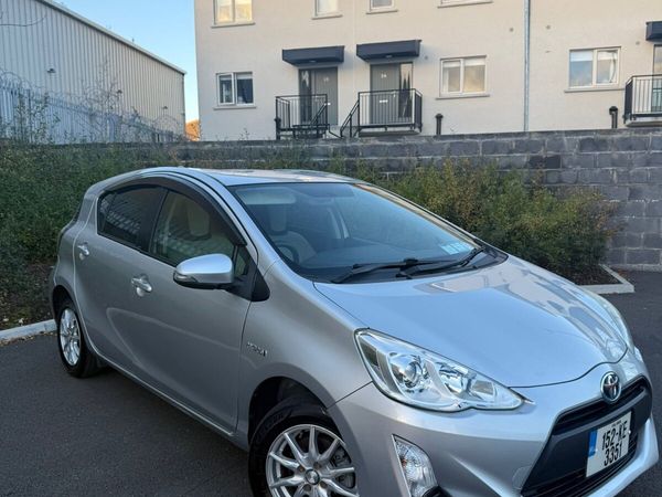 Toyota Aqua Hatchback, Petrol Hybrid, 2015, Silver