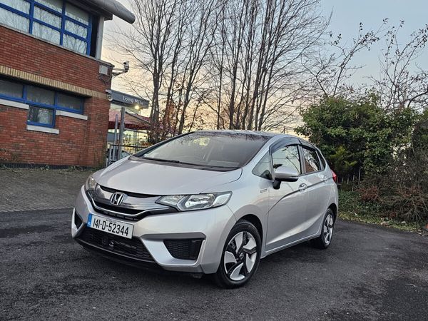 Honda Fit Hatchback, Petrol Hybrid, 2014, Silver