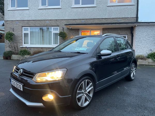 Volkswagen Polo Hatchback, Petrol, 2012, Black