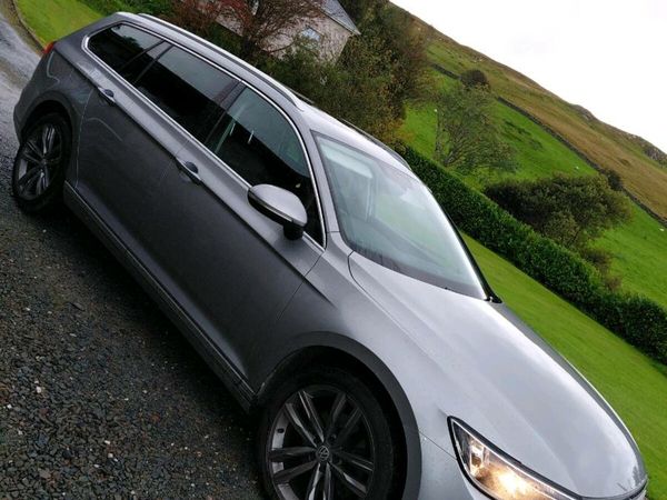 Volkswagen Passat Estate, Diesel, 2017, Silver