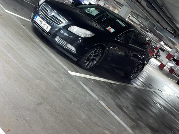 Vauxhall Insignia Hatchback, Diesel, 2012, Black