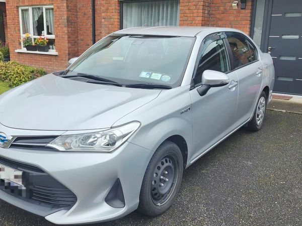 Toyota Corolla Saloon, Petrol Hybrid, 2018, Silver