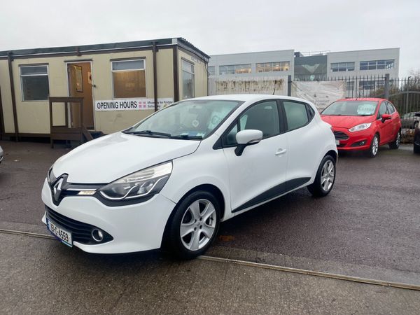 Renault Clio Hatchback, Petrol, 2015, White