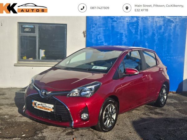 Toyota Yaris Hatchback, Petrol, 2017, Red