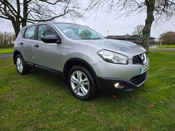 Nissan Qashqai Hatchback, Diesel, 2012, Silver