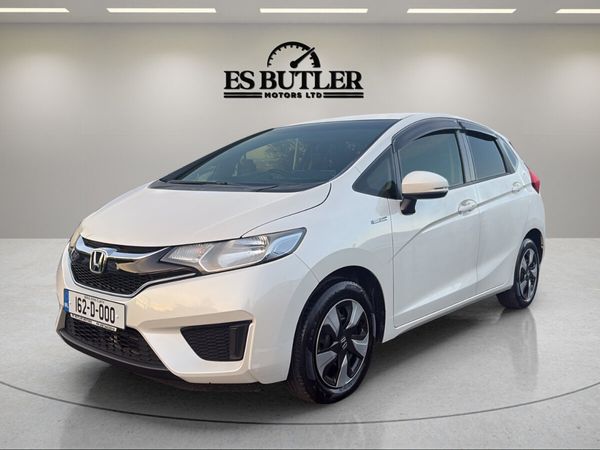 Honda Fit Hatchback, Petrol Hybrid, 2016, White