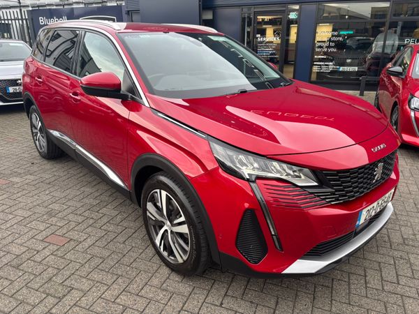 Peugeot 5008 MPV, Petrol, 2021, Red