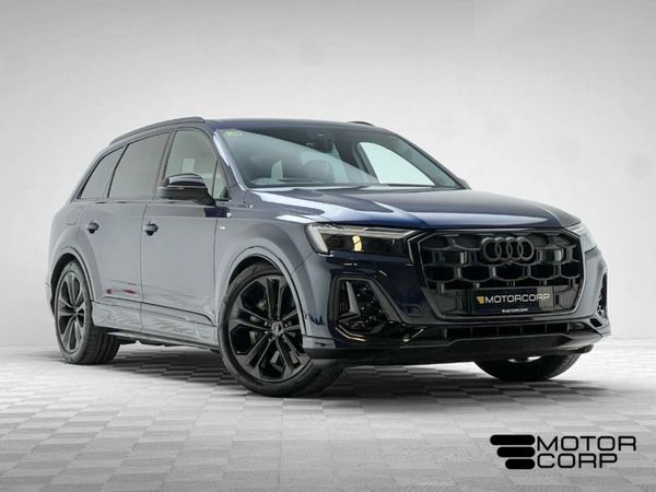 Audi Q7 SUV, Petrol Plug-in Hybrid, 2025, Blue