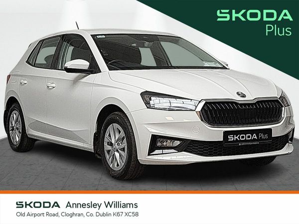 Skoda Fabia Hatchback, Petrol, 2023, White