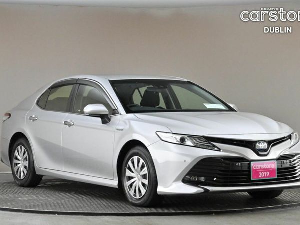 Toyota Camry Saloon, Petrol Hybrid, 2019, Silver