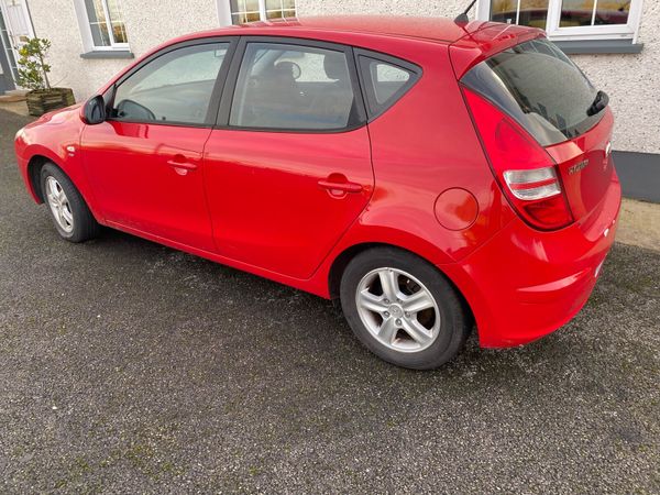 Hyundai i30 Hatchback, Diesel, 2010, Red