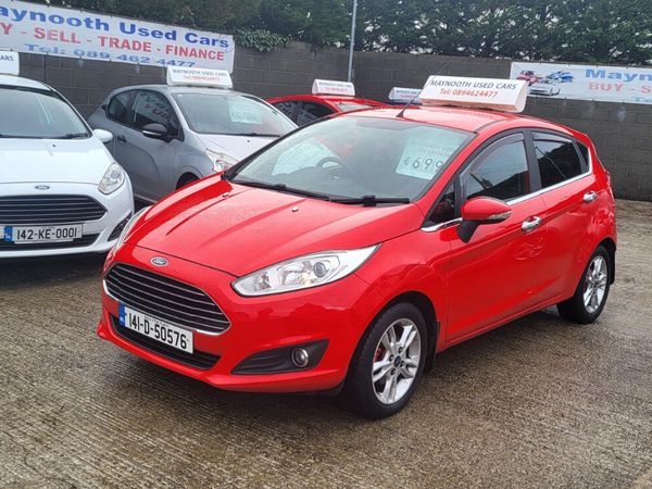Ford Fiesta Hatchback, Petrol, 2014, Red