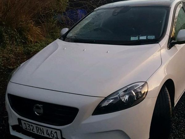 Volvo V40 Hatchback, Diesel, 2013, White