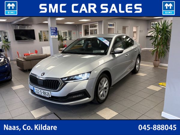 Skoda Octavia Hatchback, Diesel, 2022, Grey