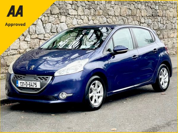 Peugeot 208 Hatchback, Diesel, 2013, Blue