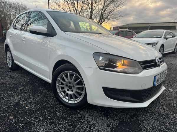 Volkswagen Polo Hatchback, Petrol, 2014, White