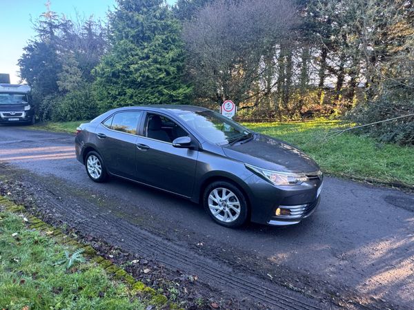 Toyota Corolla Saloon, Petrol, 2017, Grey