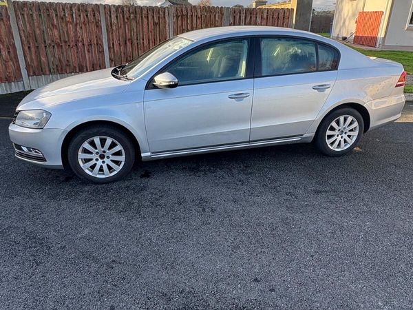 Volkswagen Passat Saloon, Diesel, 2013, Silver