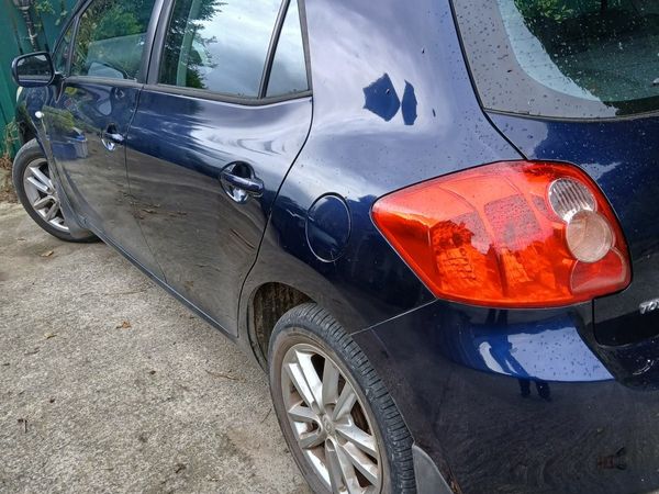 Toyota Yaris Hatchback, Petrol, 2005, Silver