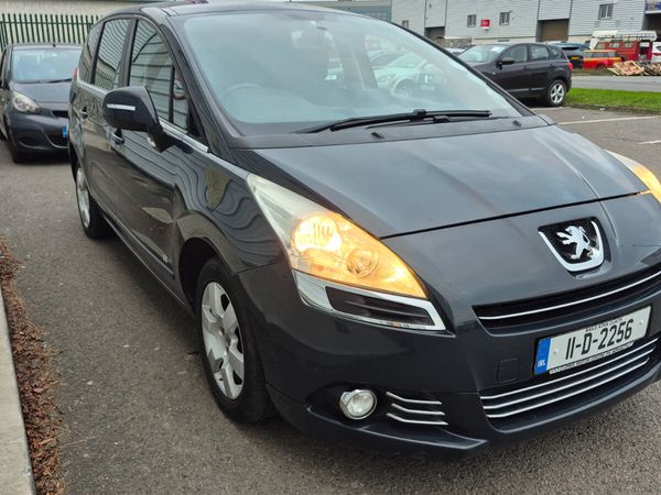Peugeot 5008 MPV, Diesel, 2011, Grey