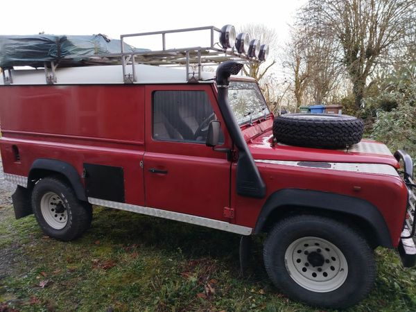 Land Rover Defender SUV, Diesel, 2000, Red