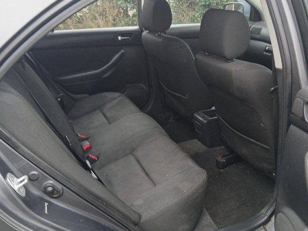 Toyota Avensis Saloon, Petrol, 2006, Grey