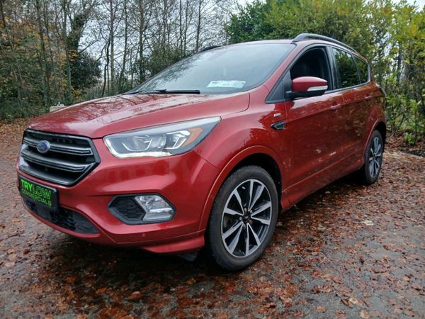 Ford Kuga SUV, Diesel, 2017, Red