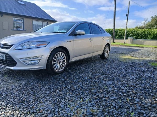 Ford Mondeo Hatchback, Diesel, 2013, Silver