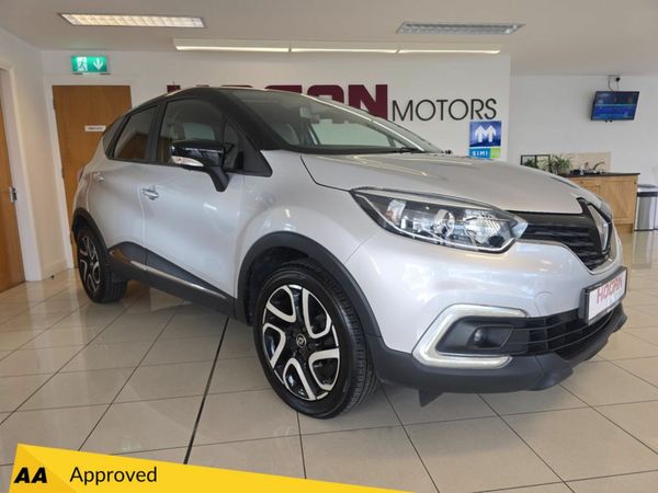 Renault Captur Hatchback, Petrol, 2020, Grey