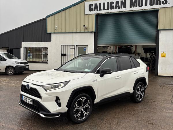Toyota RAV4 SUV, Petrol Hybrid, 2022, White