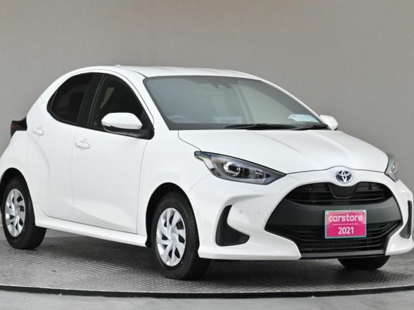 Toyota Yaris Hatchback, Petrol Hybrid, 2021, White