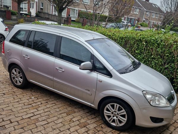 Vauxhall Zafira MPV, Diesel, 2011, Silver