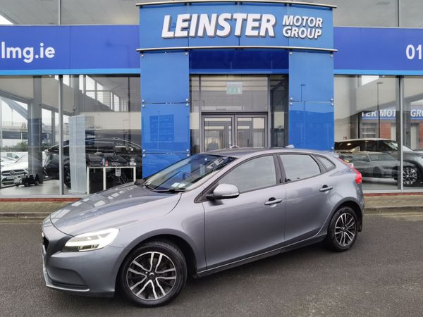 Volvo V40 Hatchback, Diesel, 2016, Grey