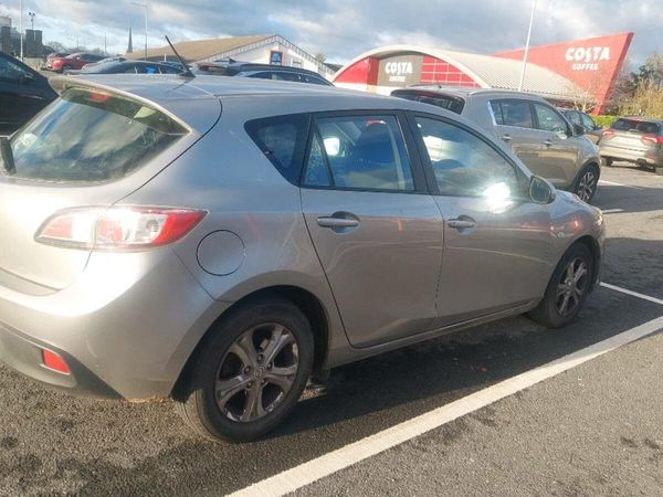 Mazda Mazda3 Hatchback, Diesel, 2010, Grey