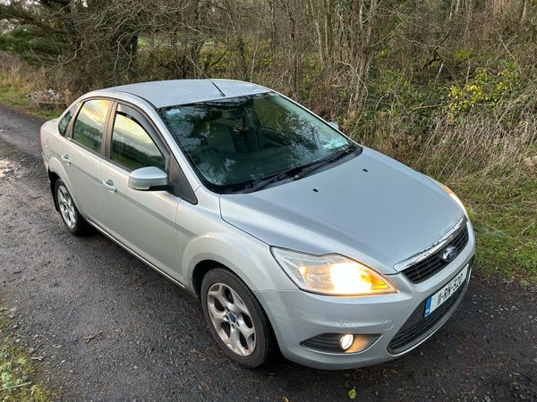 Ford Focus Saloon, Diesel, 2011, Silver