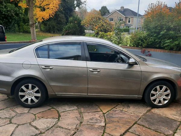 Volkswagen Passat Saloon, Diesel, 2014, Brown