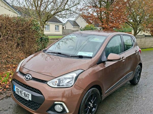 Hyundai i10 Hatchback, Petrol, 2015, Bronze