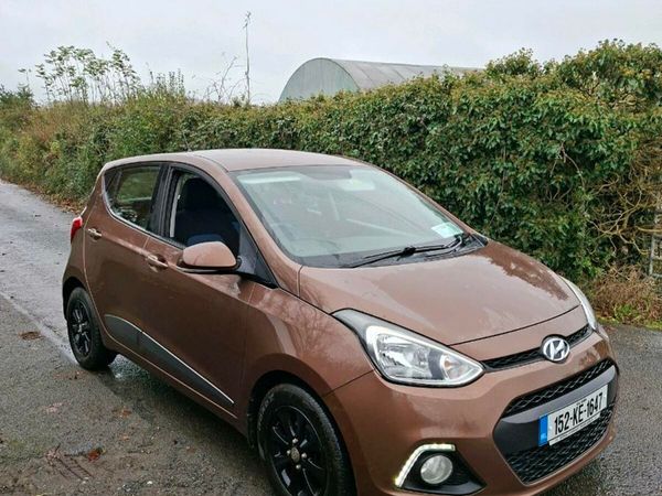 Hyundai i10 Hatchback, Petrol, 2015, Bronze