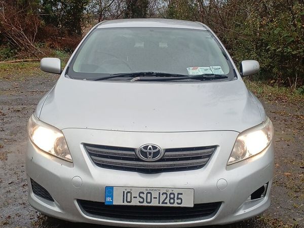 Toyota Corolla Saloon, Diesel, 2010, Silver
